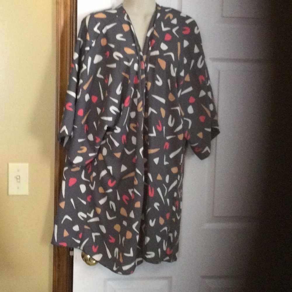 Abstract Patterned Kimono NWOT
